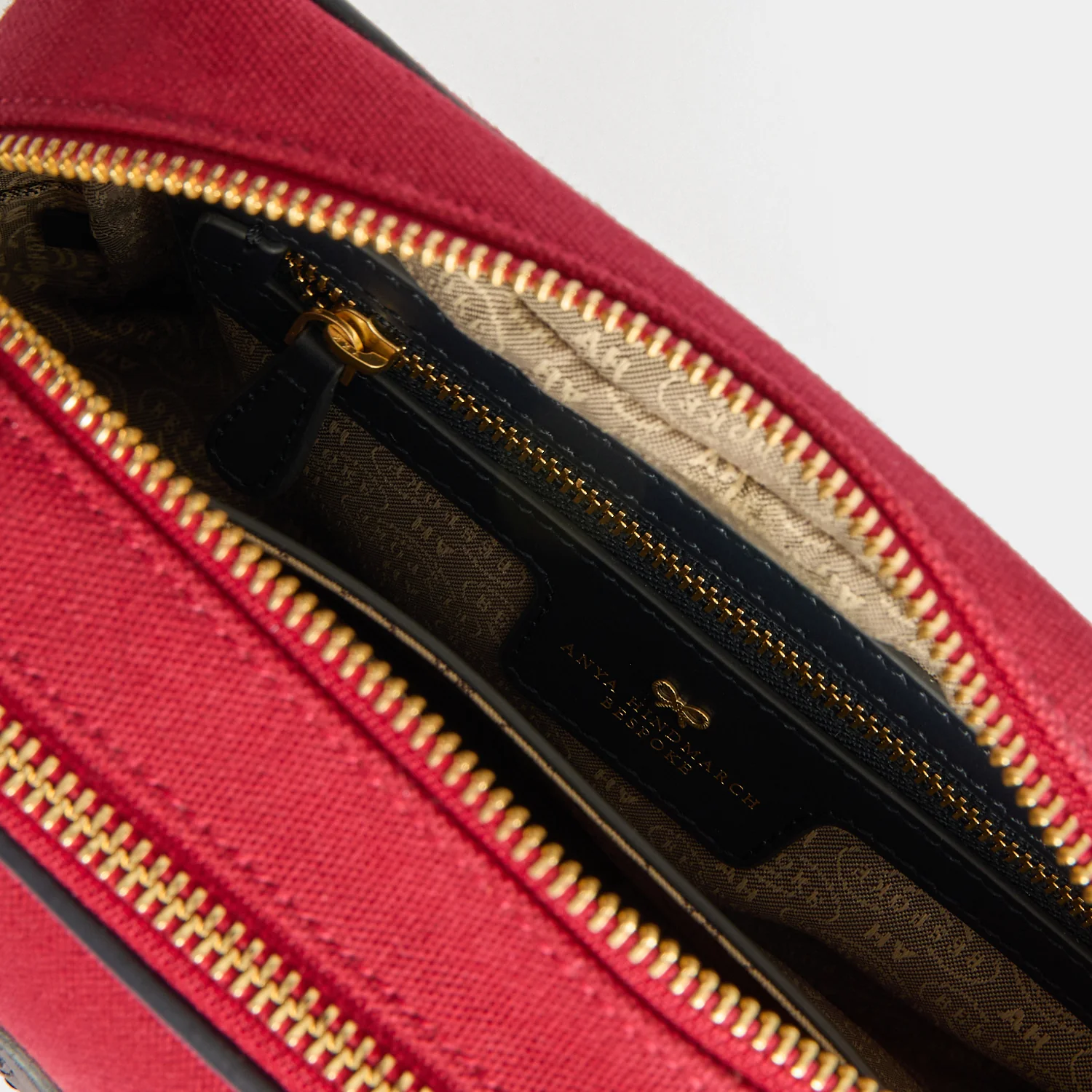 Bespoke Walton Washbag - Image 10