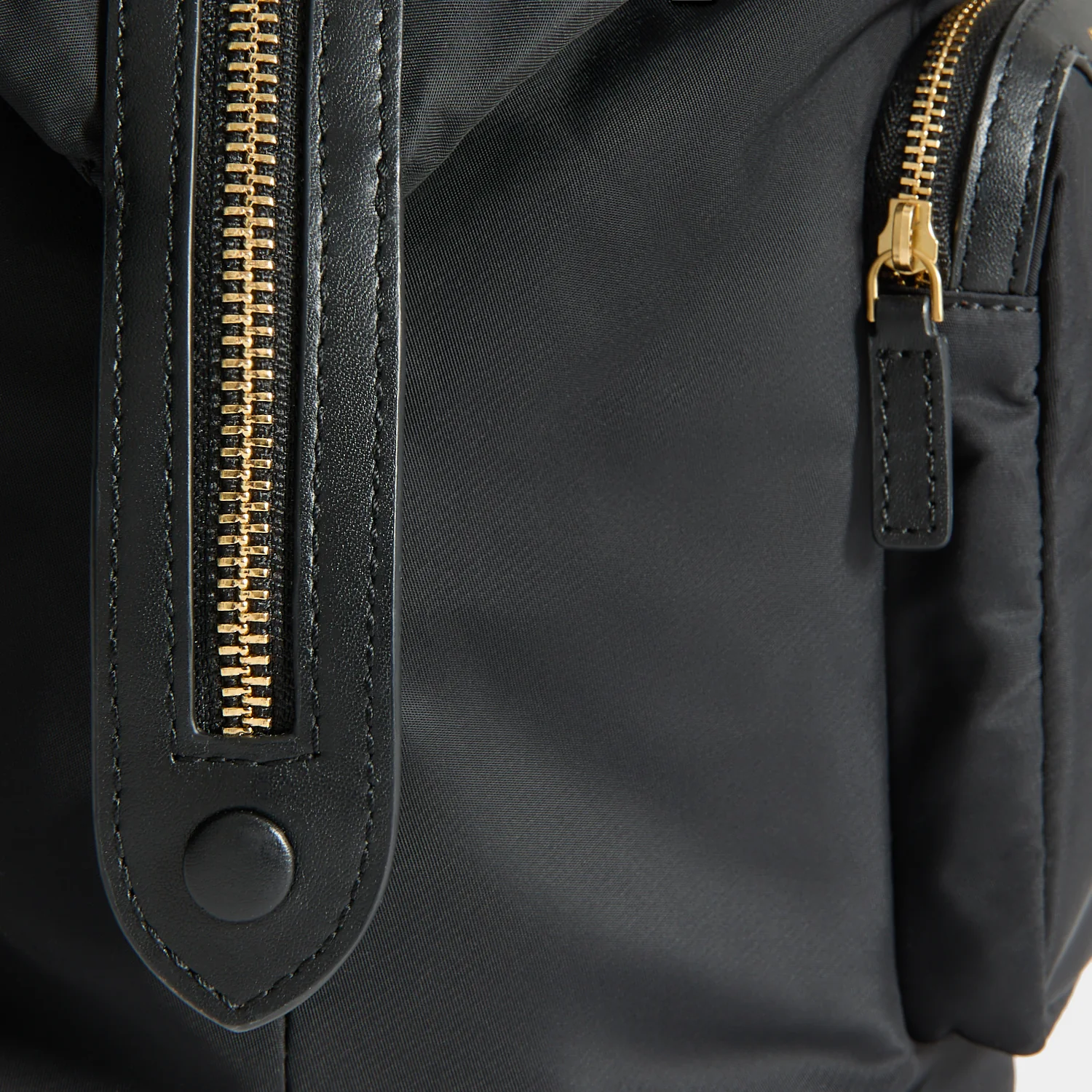 In-Flight Travel Bag - Image 8